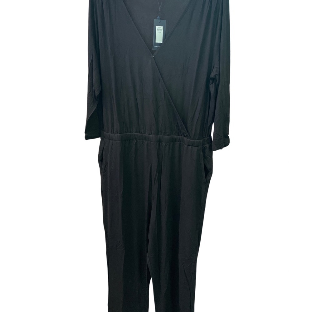Tommy Hilfiger Black Jumpsuit with V-Neck and Long Sleeves
